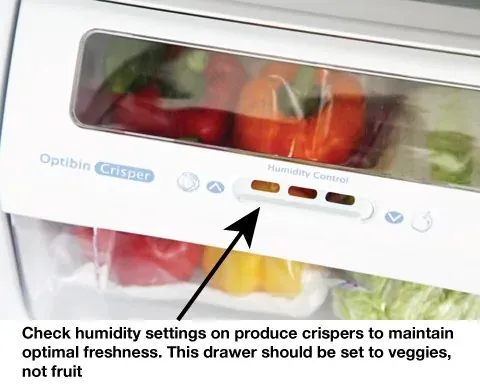 Fridge crisper drawer with a humidity control